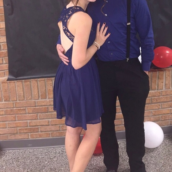 Embroidered-Lace-Bodice Short Homecoming Dress - Picture 3 of 4